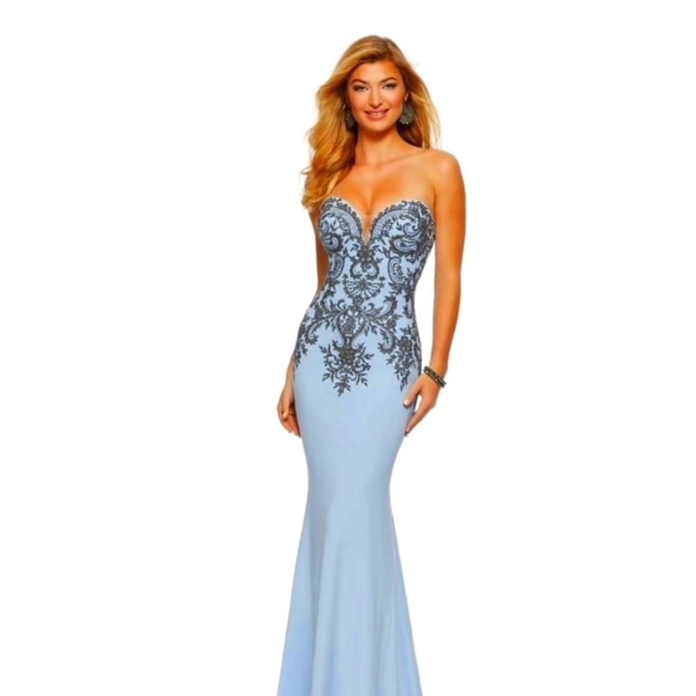 Morilee 40375 Dress Light Blue Jersey w/ Contrast Embroidery Size 12  "NWT"